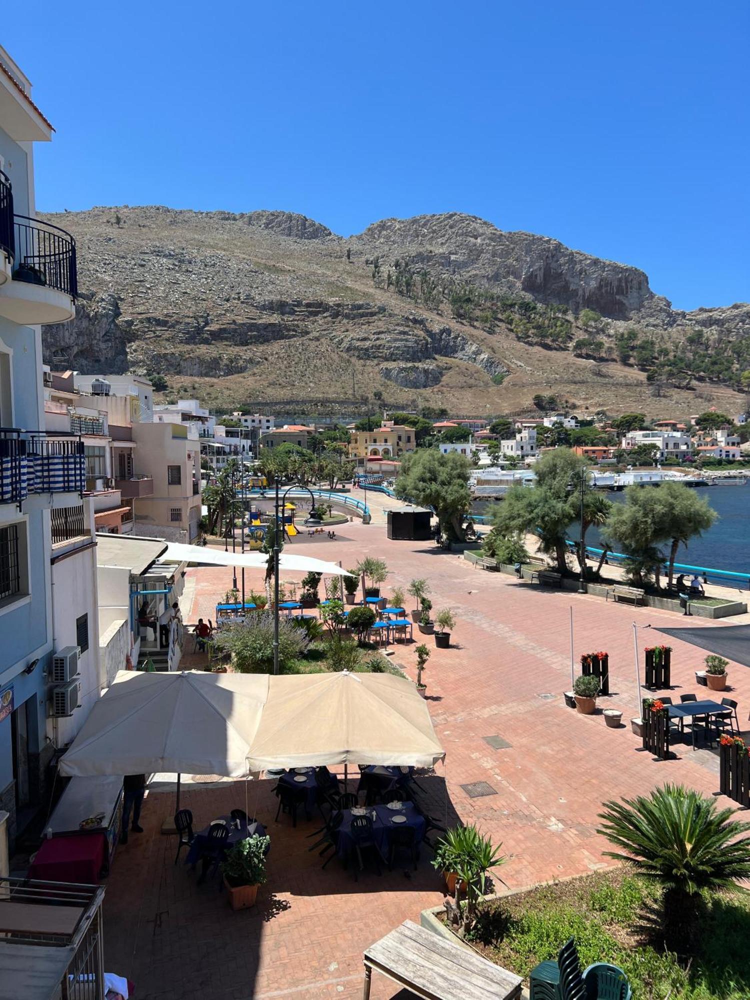 La Piazzetta A Mare Holiday House Sferracavallo Exterior photo